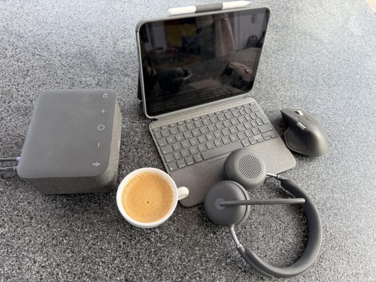 Logitech Combo Touch iPad
